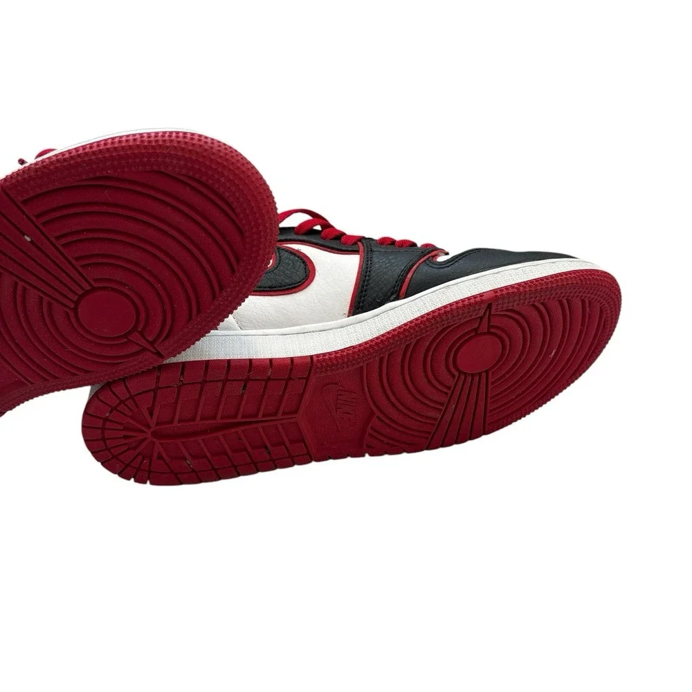 Nike Air Jordan 1 Retro High OG‎ Bloodline 575441-062 Size 6Y